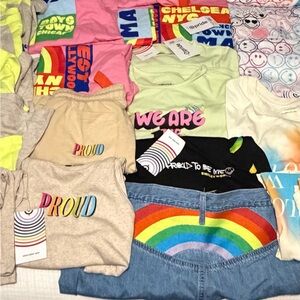 🌈Bundle of Pride Clothing 🌈